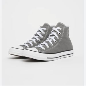 Converse Chuck Taylor All Star High Top in Grey, Size 6 Womens